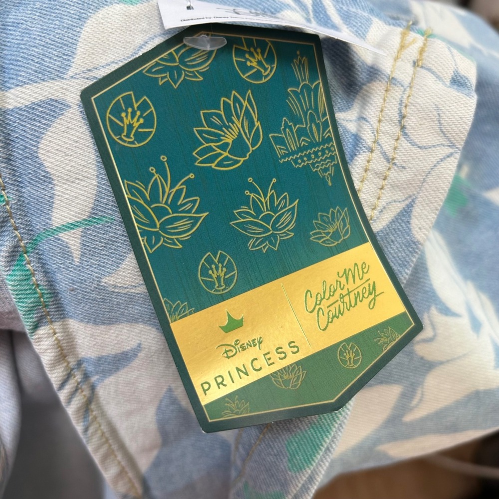 NWT Disney Color Me Courtney‎ Princess Tiana S Button Down Hawaiian Denim Shirt - Picture 12 of 13